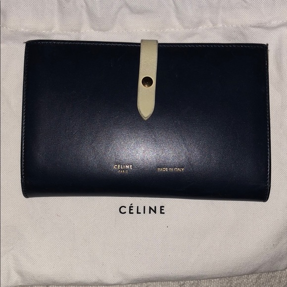 Celine Large Strap Wallet Grained Calfskin - Picture 3 of 7